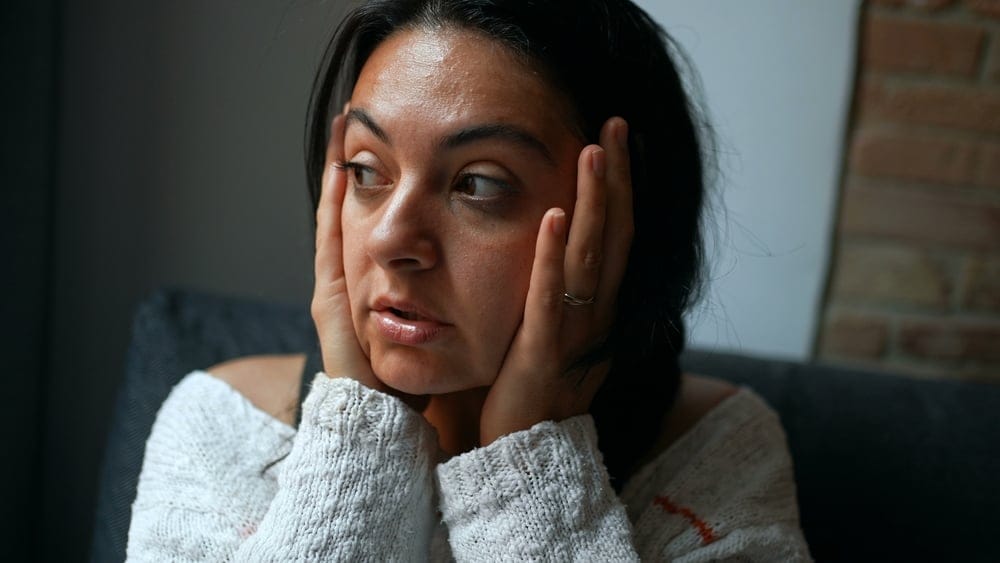 16 Hidden Behaviors of People Struggling with Self-Acceptance