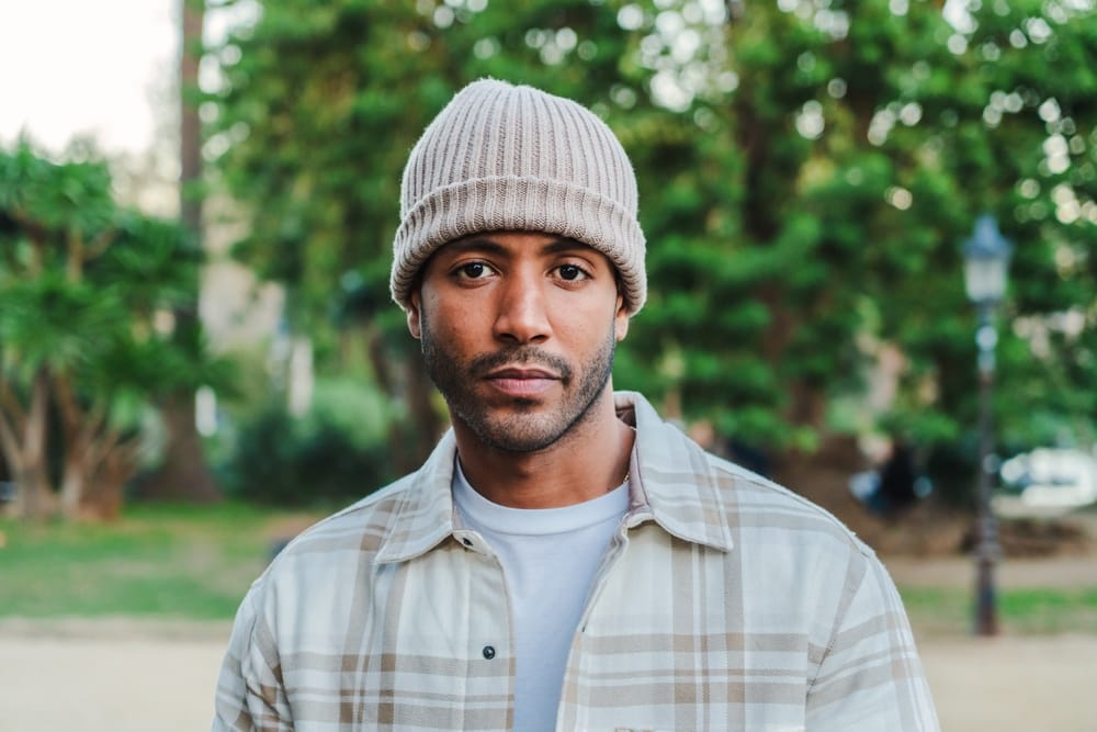 13 Strange Reasons You Still Feel Alone Despite Being In “Love”