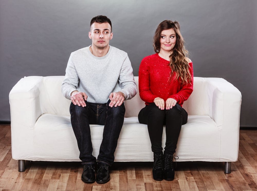 14 Witty Conversation Starters If You Struggle Making New Friends