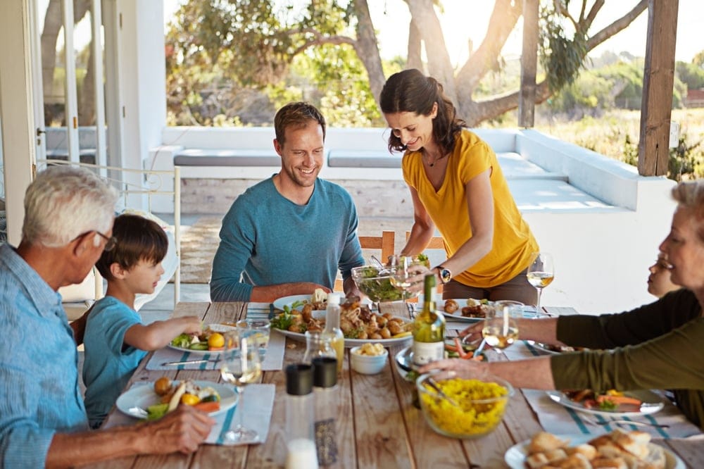 13 Rules Dysfunctional Families Live By (And Pass Down)