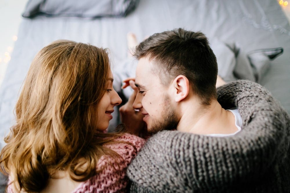 17 Ways Introverts Express Love Differently