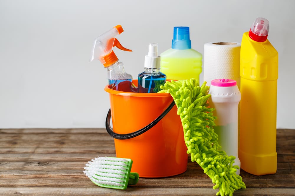 14 Ways Cleaning The House Is A Form Of Therapy (And Avoidance)
