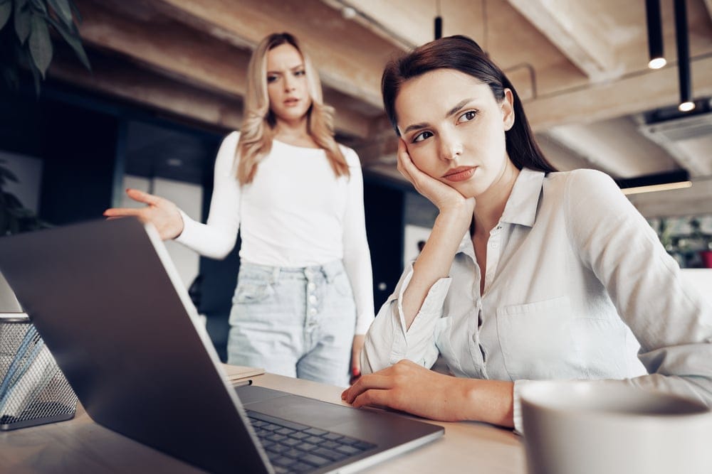 16 Phrases That Make You Seem Unprofessional at Work