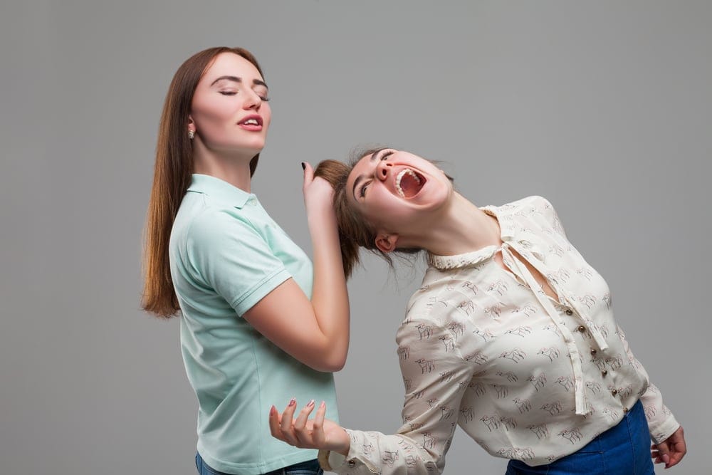 People Who Are Estranged From Their Siblings Shared Certain Experiences as Kids