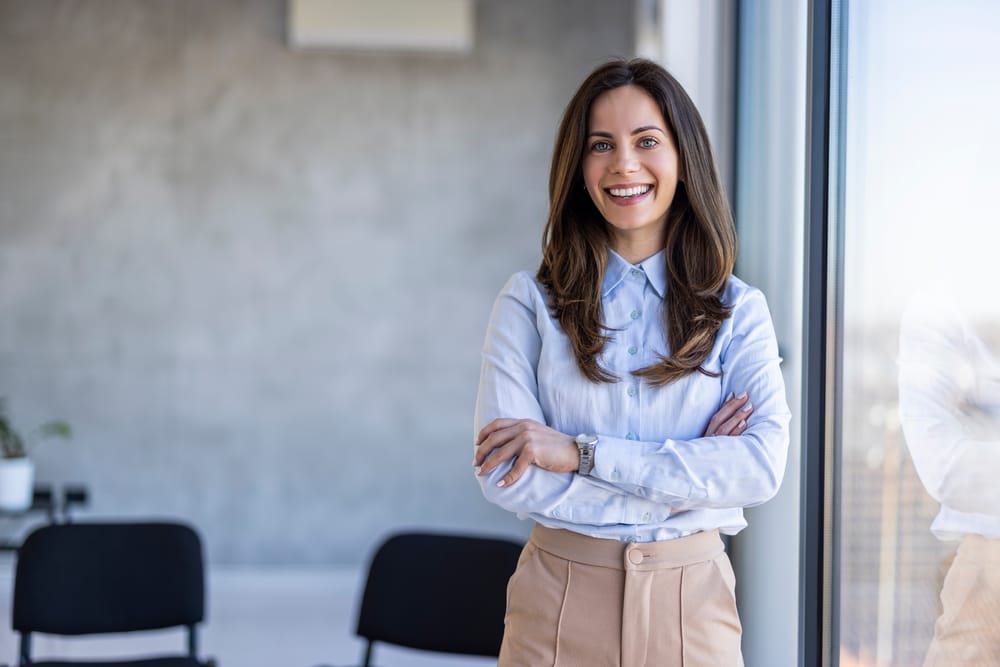 People Who Felt Like Outsiders Growing Up Often Succeed For These 8 Reasons