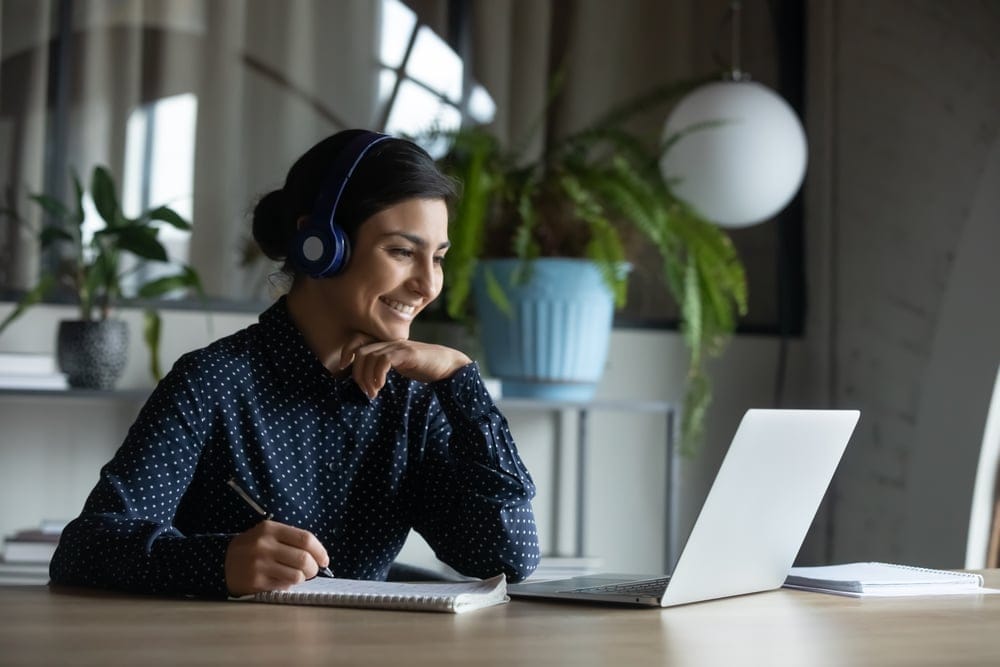 13 Smart Ways to Become a Digital Minimalist And Reclaim Your Time and Sanity