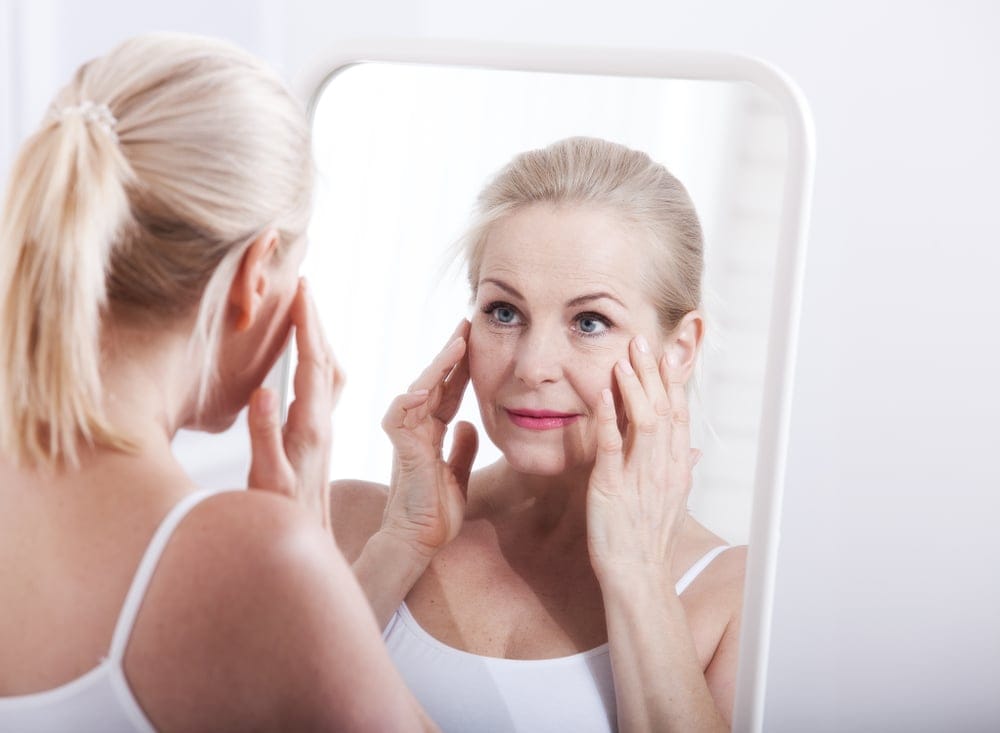 15 Reasons Why Middle-Aged Women Feel Invisible To Everyone—Except Themselves