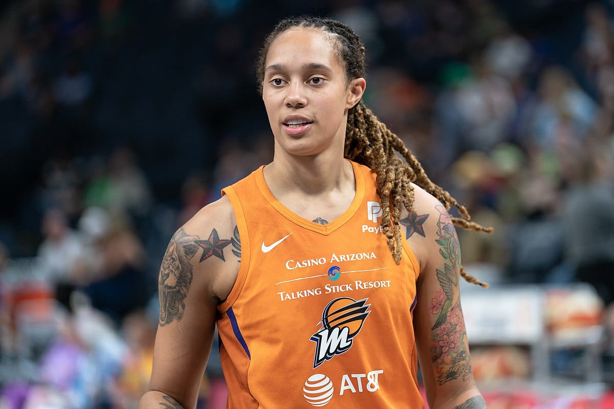 6’9″ Basketball Player Brittney Griner Forced To Sit In ‘Very, Very, Very Tiny Cage’ Every Time She Goes To Russian Court
