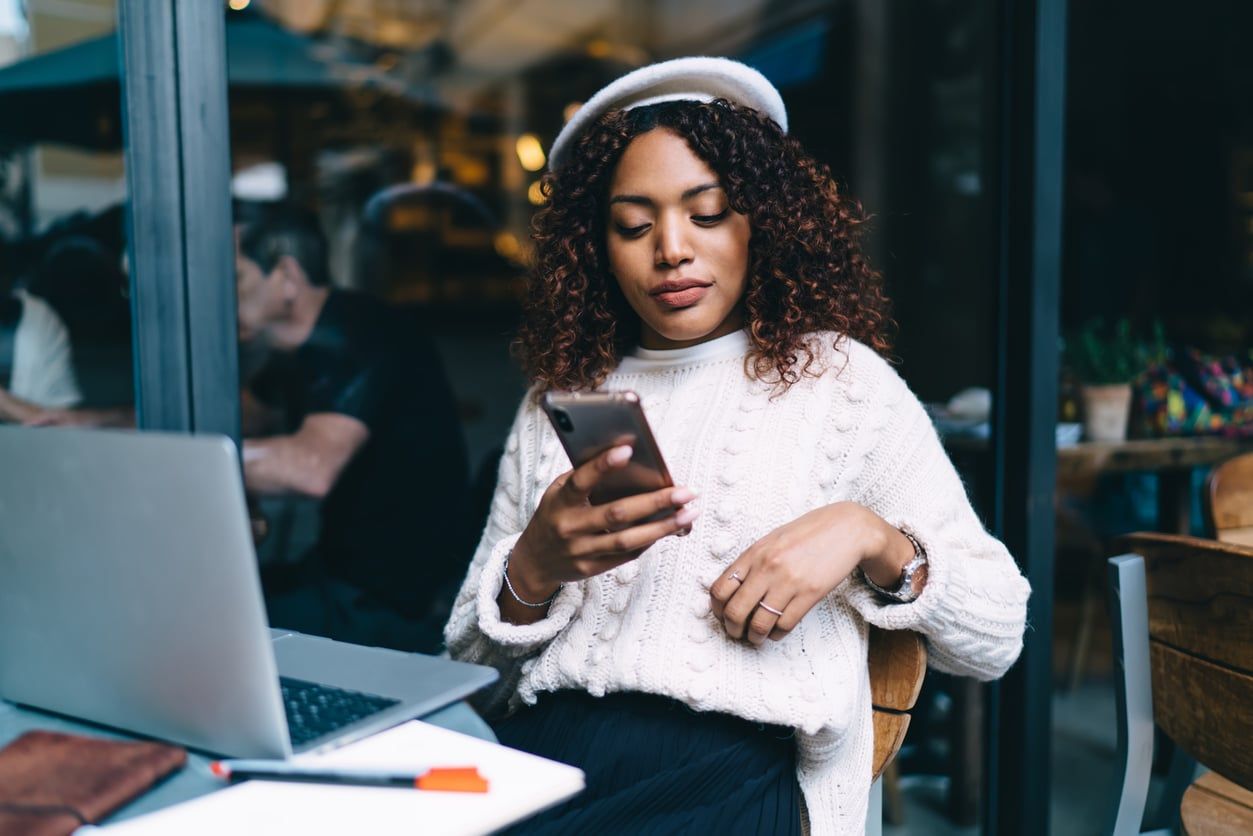 What It Really Means When You Get A Text From A Guy Who Ghosted You