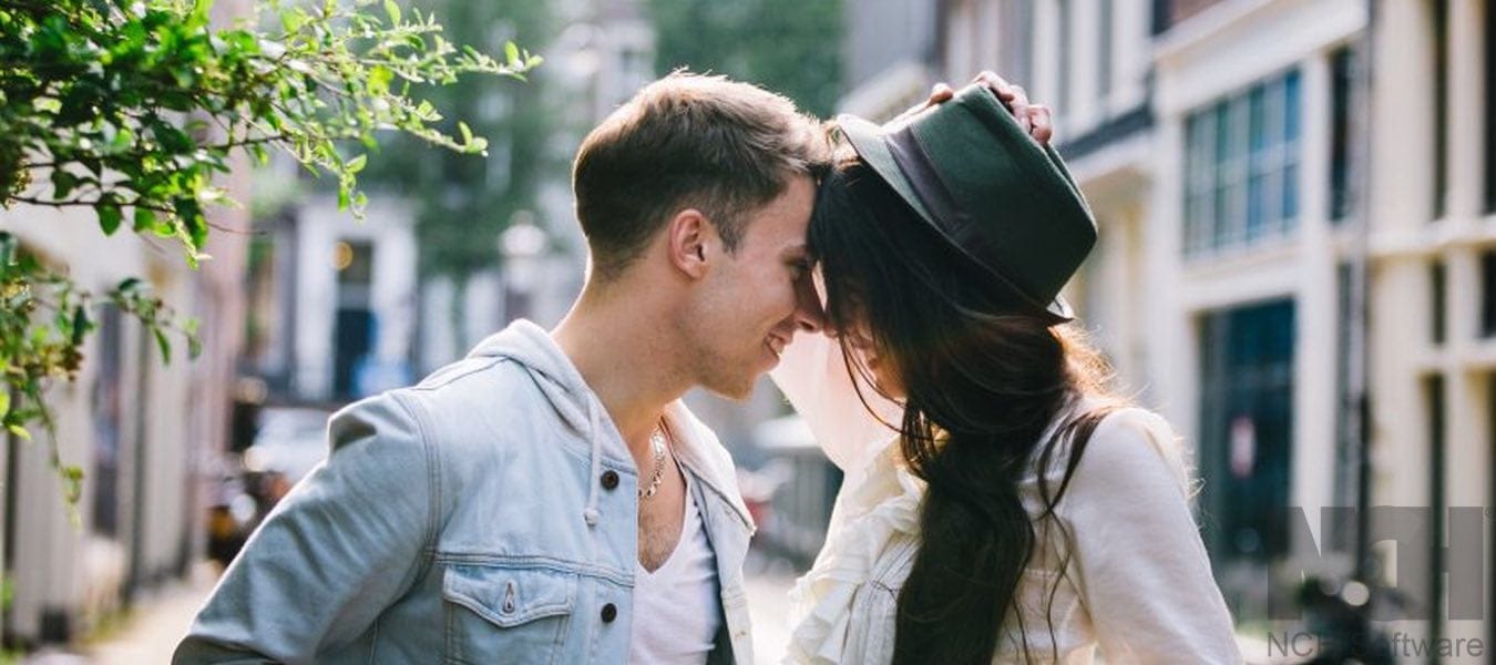 12 Signs He’s Being Polite, Not Flirting—There’s A Difference