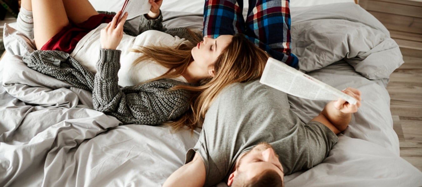 11 Seemingly Green Flags In Relationships That Are Actually Blazing Red