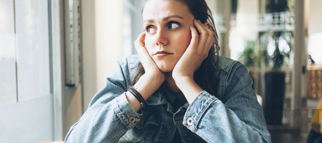12 Signs The Guy You’re Talking To Online Will Never Meet You In Person