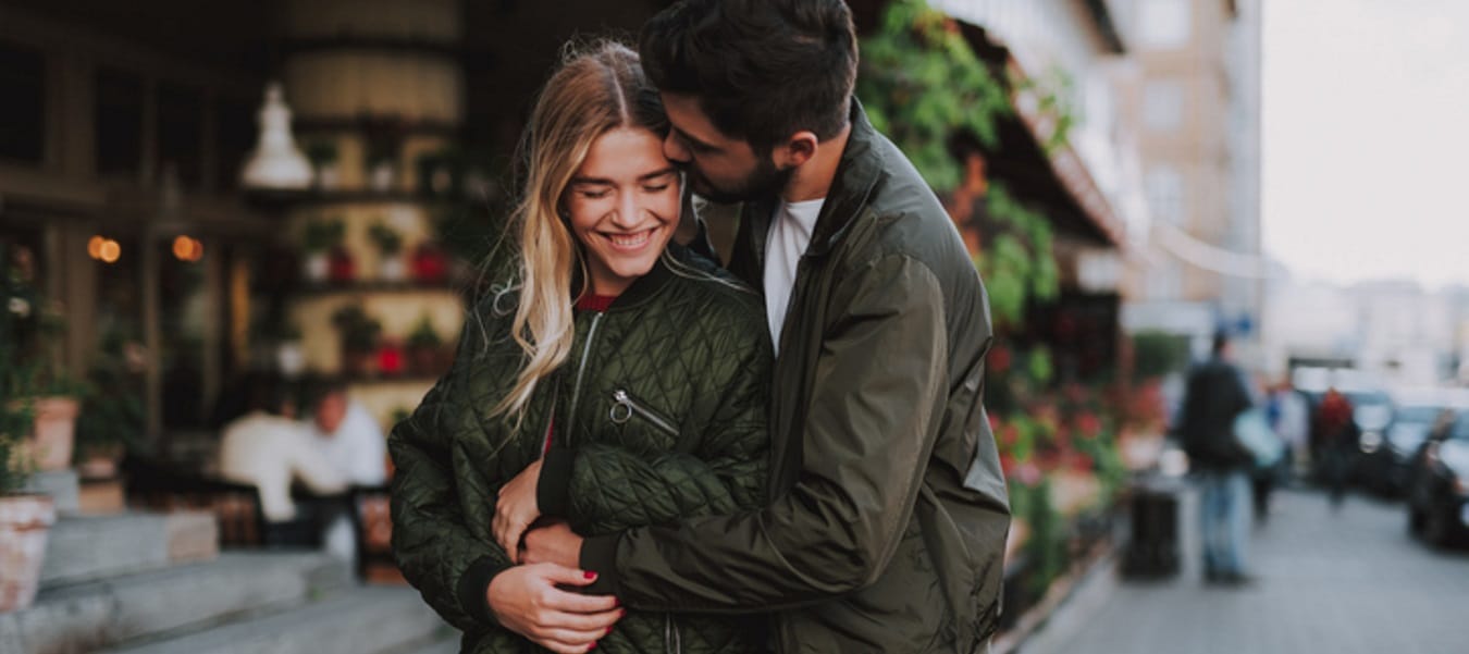 11 Seemingly Positive Guy Behaviors That Actually Indicate You’re Being Played