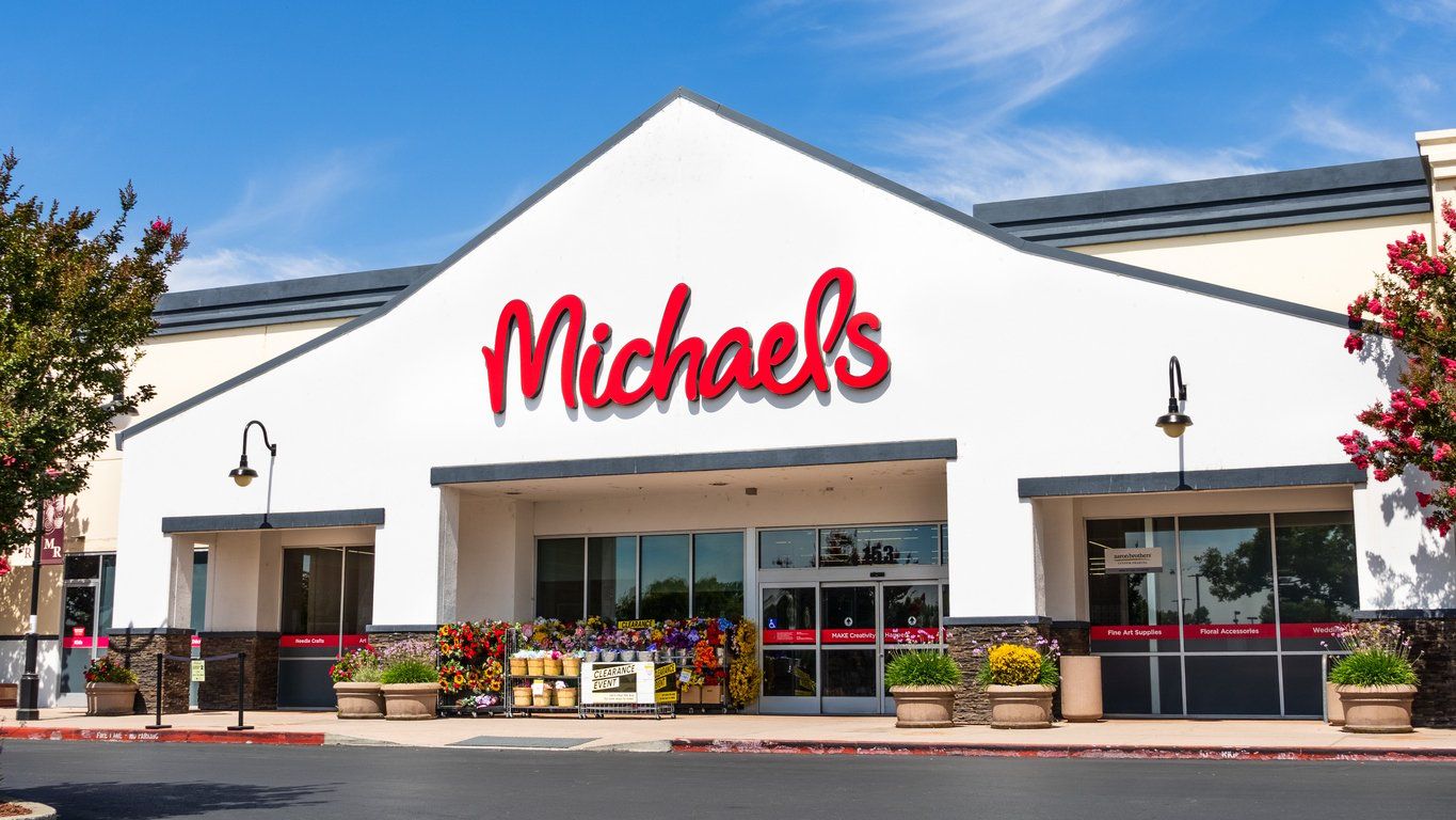 Michaels Is Offering Free Online Crafting Classes For People Of All Ages
