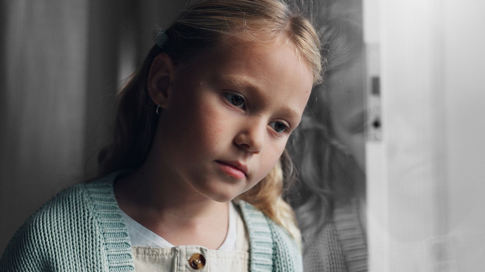 14 Painful Habits That Come From Not Feeling Safe As A Child