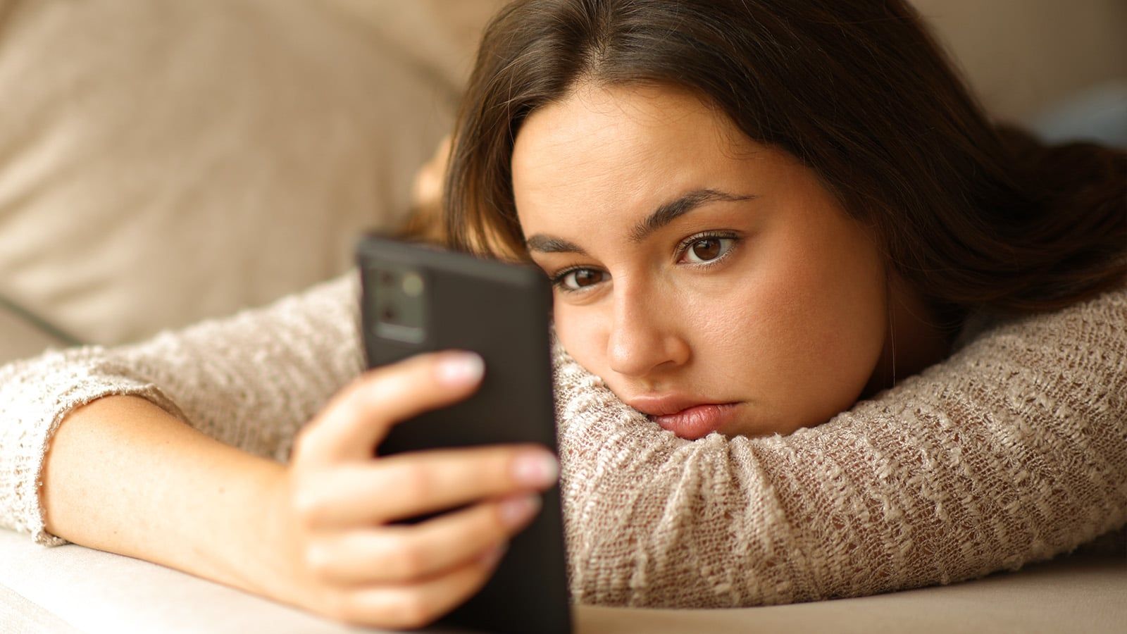 Psychology says people who get bored easily often aren’t understimulated — they’re used to operating at a higher baseline of stress