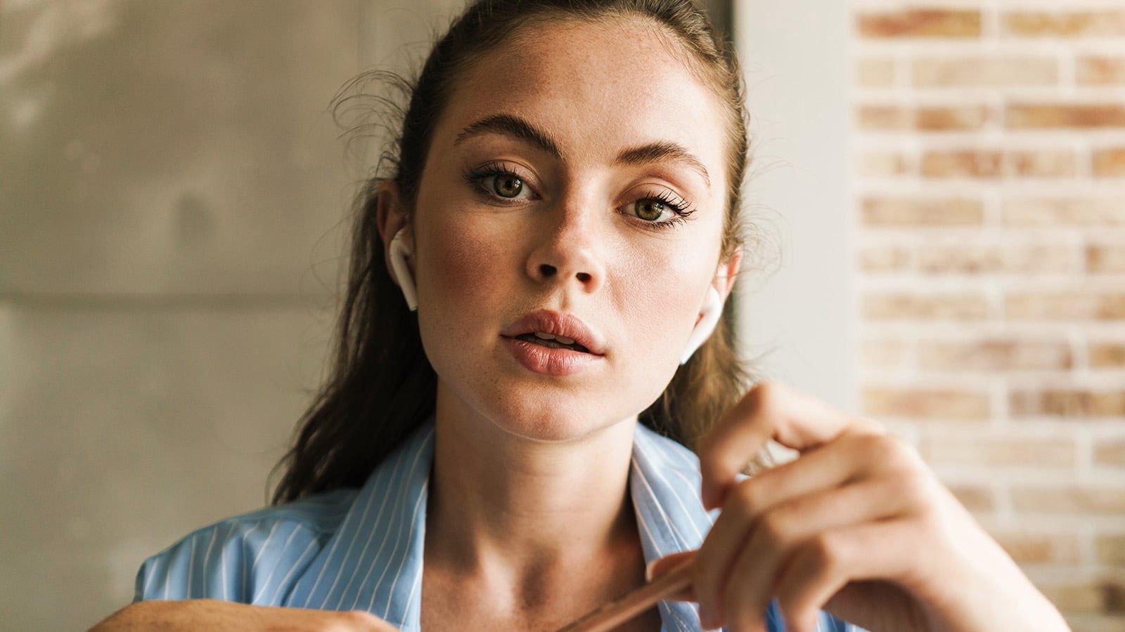 The reason I don’t have close friends isn’t because I’m hard to like — it’s because I spent years being so accommodating that no one actually knows me, and now it feels strange to be seen