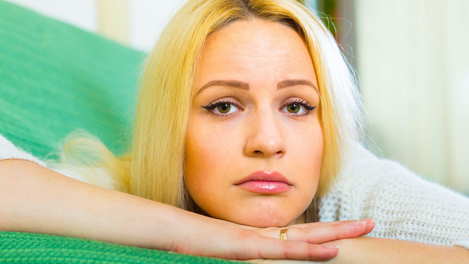 Psychology tells us that people who grew up as the “easy child” still do these 7 things as adults without realizing it’s a trauma response