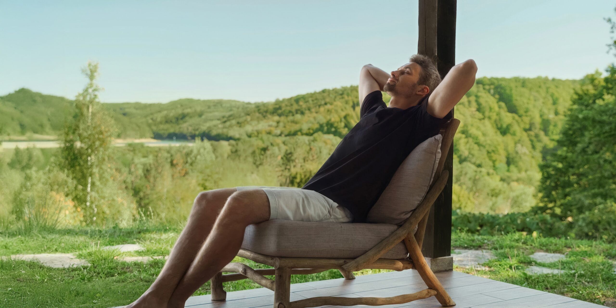 Psychology says people who are happy being alone for days aren’t always withdrawn—they just value these 10 things more than constant socializing