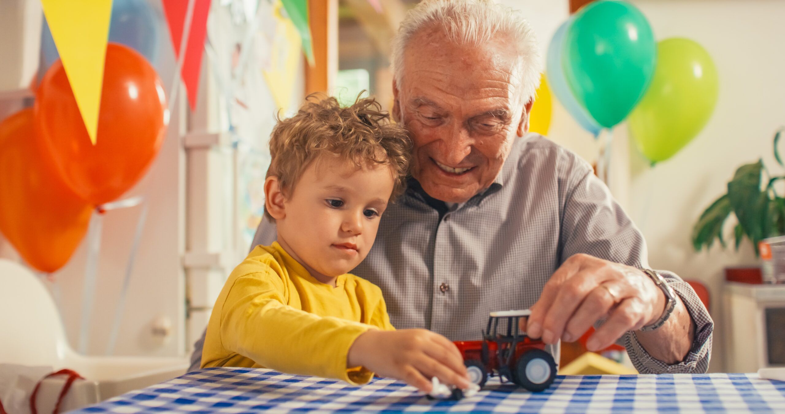 Psychology says the reason some men soften dramatically with their grandchildren isn’t age—it’s these 10 emotional freedoms they never had while raising their own kids