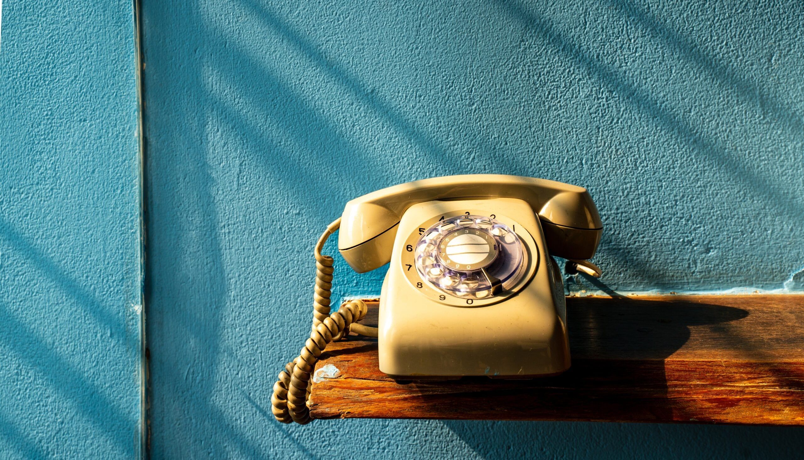 Walk into a boomer’s home and you’ll spot these 10 unmistakable details within minutes—they’re small, but they reveal a generation’s habits instantly
