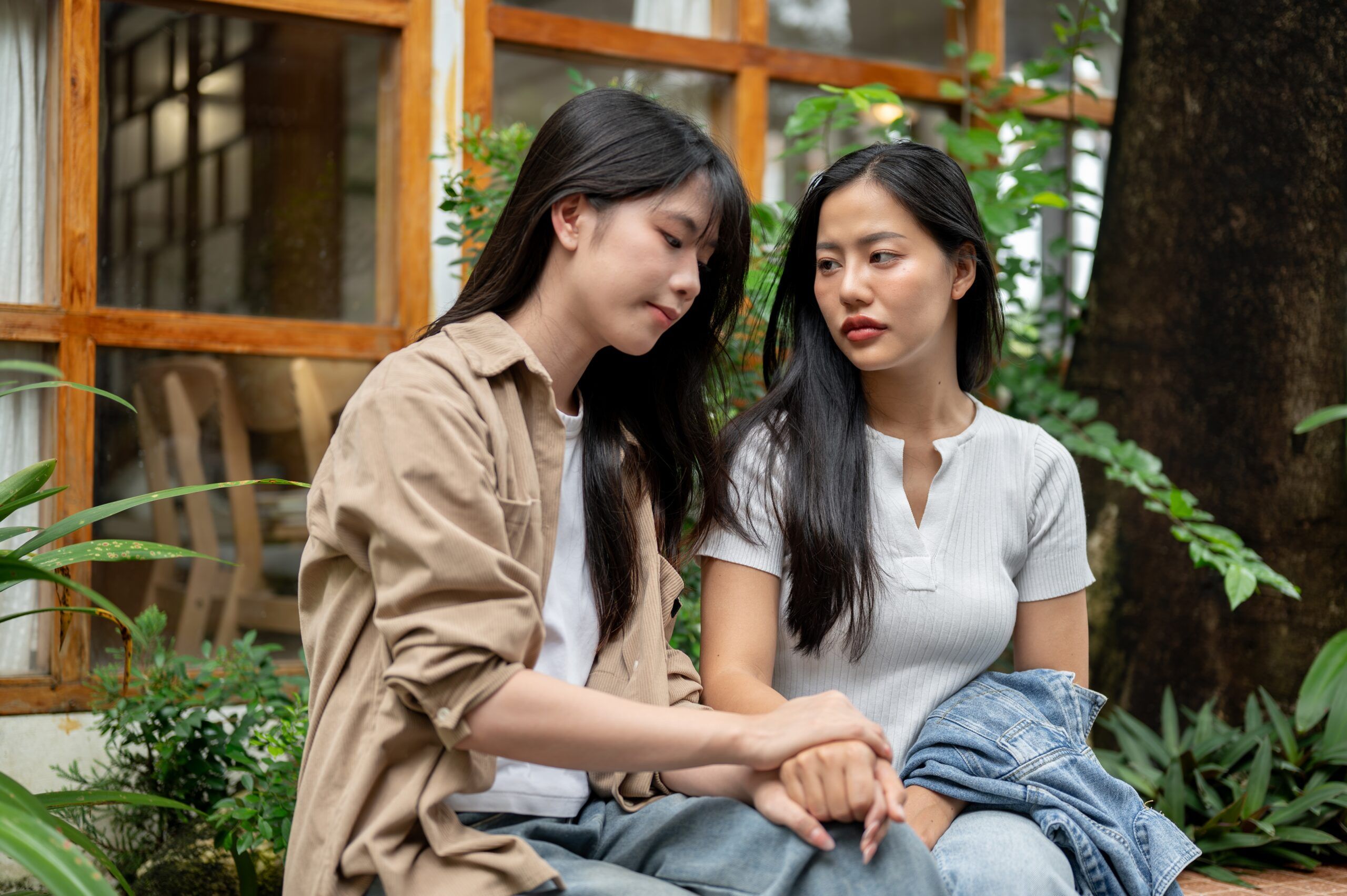 When A Woman Consistently Shows These 10 Subtle Patterns, It Can Reflect A Deeper Emotional Disconnection