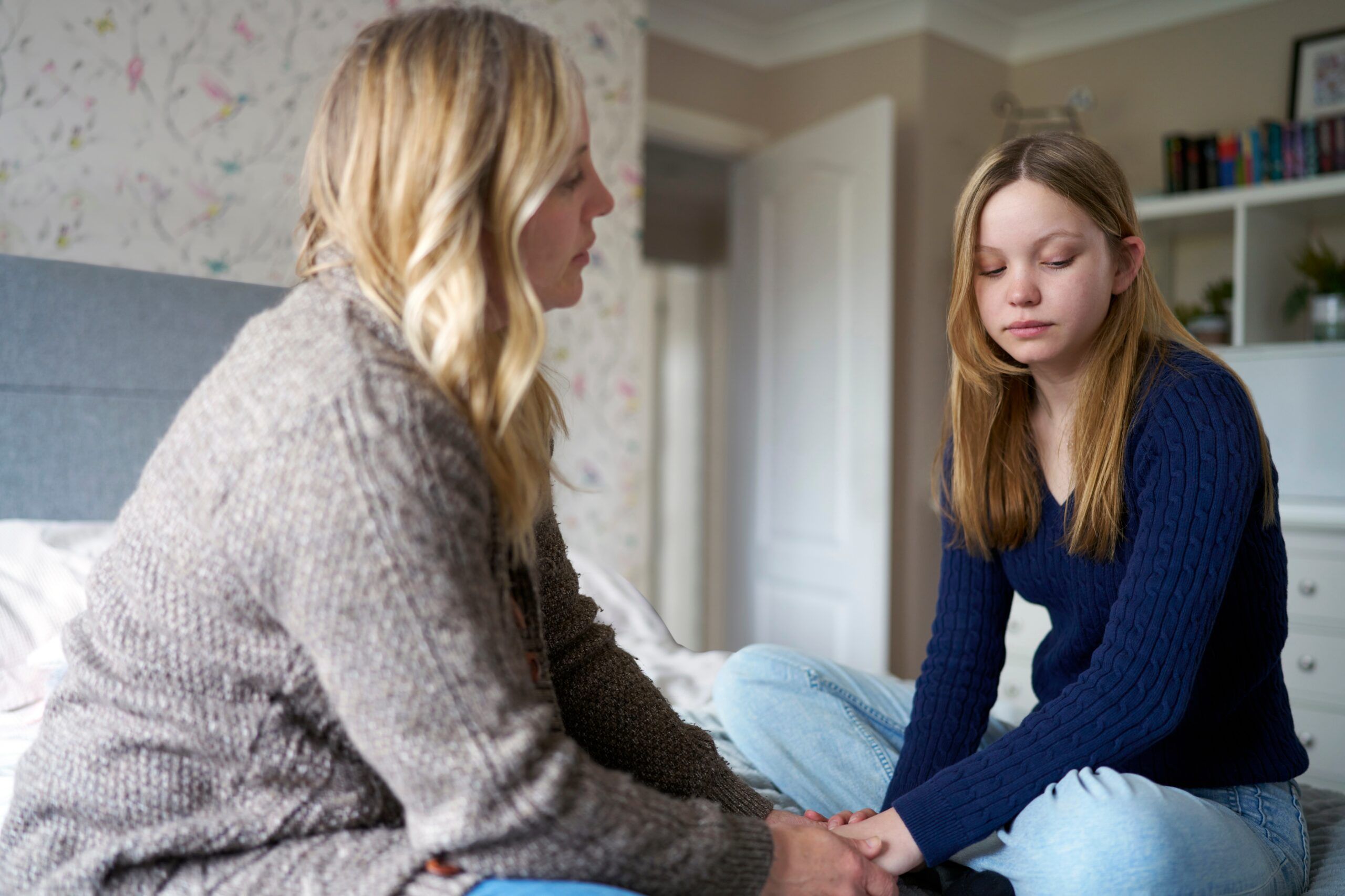 This is how growing up with anxious parents affects you