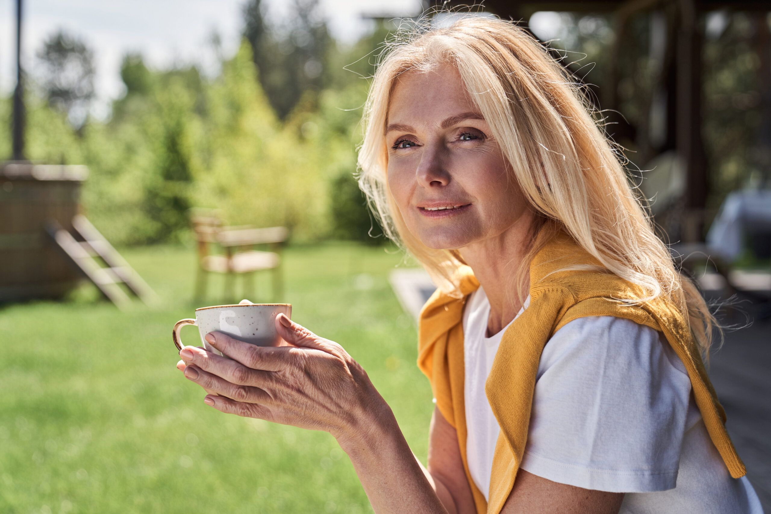 People who genuinely enjoy being alone share these 11 psychological strengths