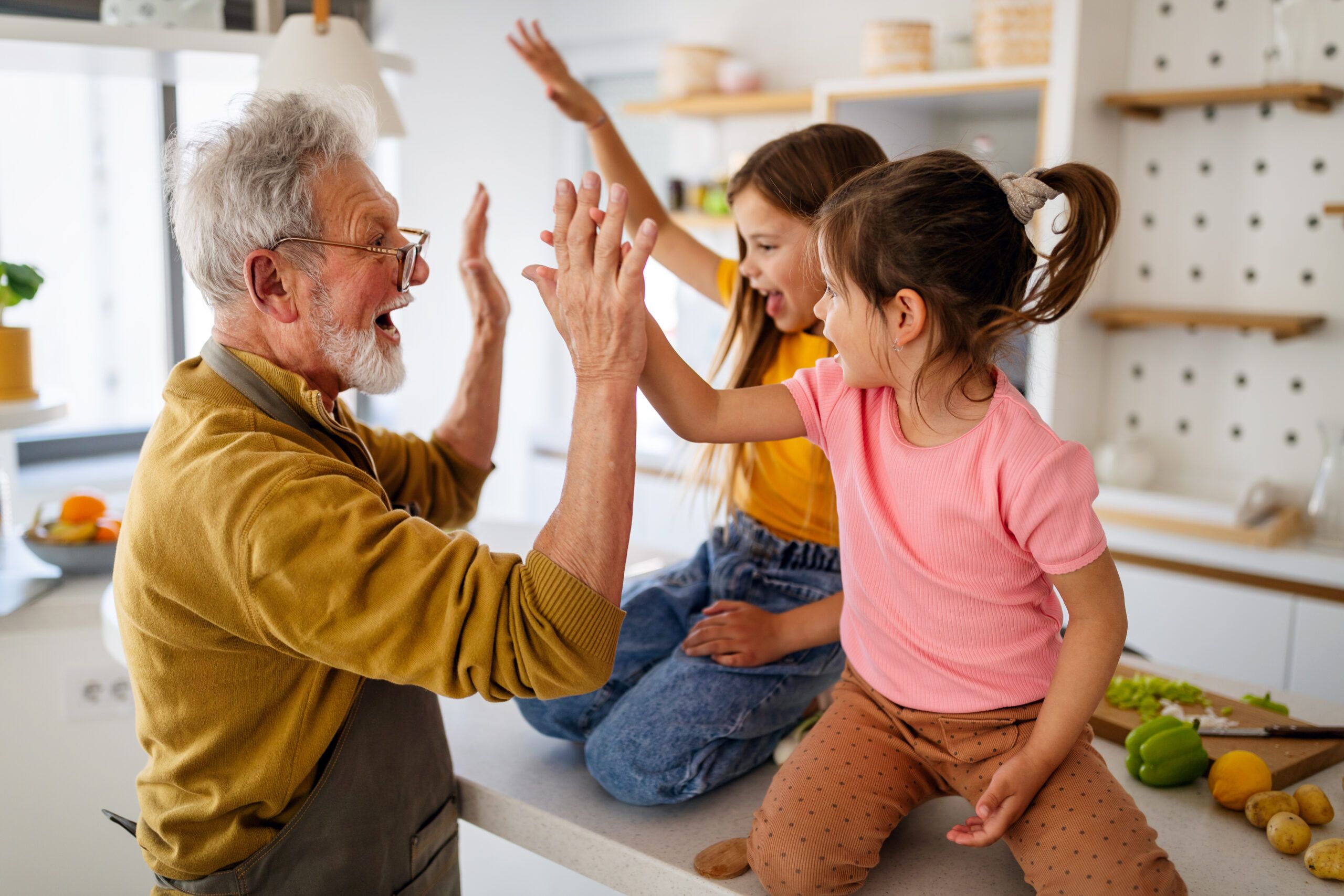 9 Reasons The Grandparent Bond Reaches A Depth That Traditional Parenting Simply Can’t Touch