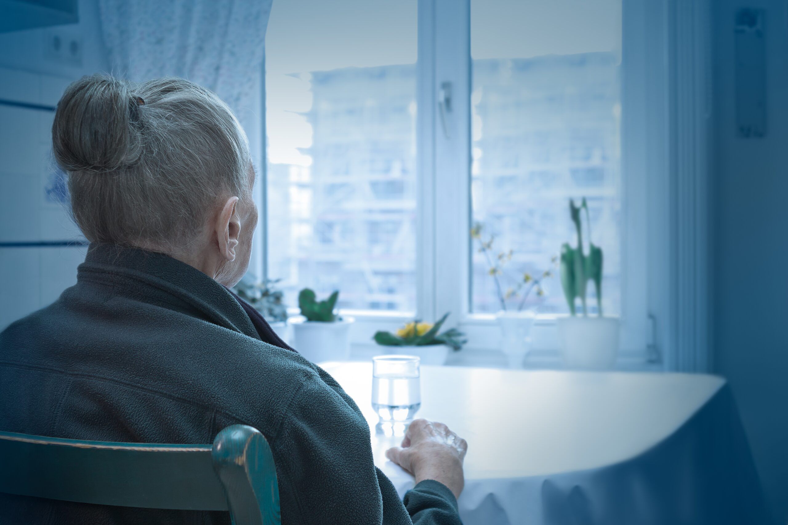 10 Heavy Realizations Adult Children Have When They Visit Their Parents