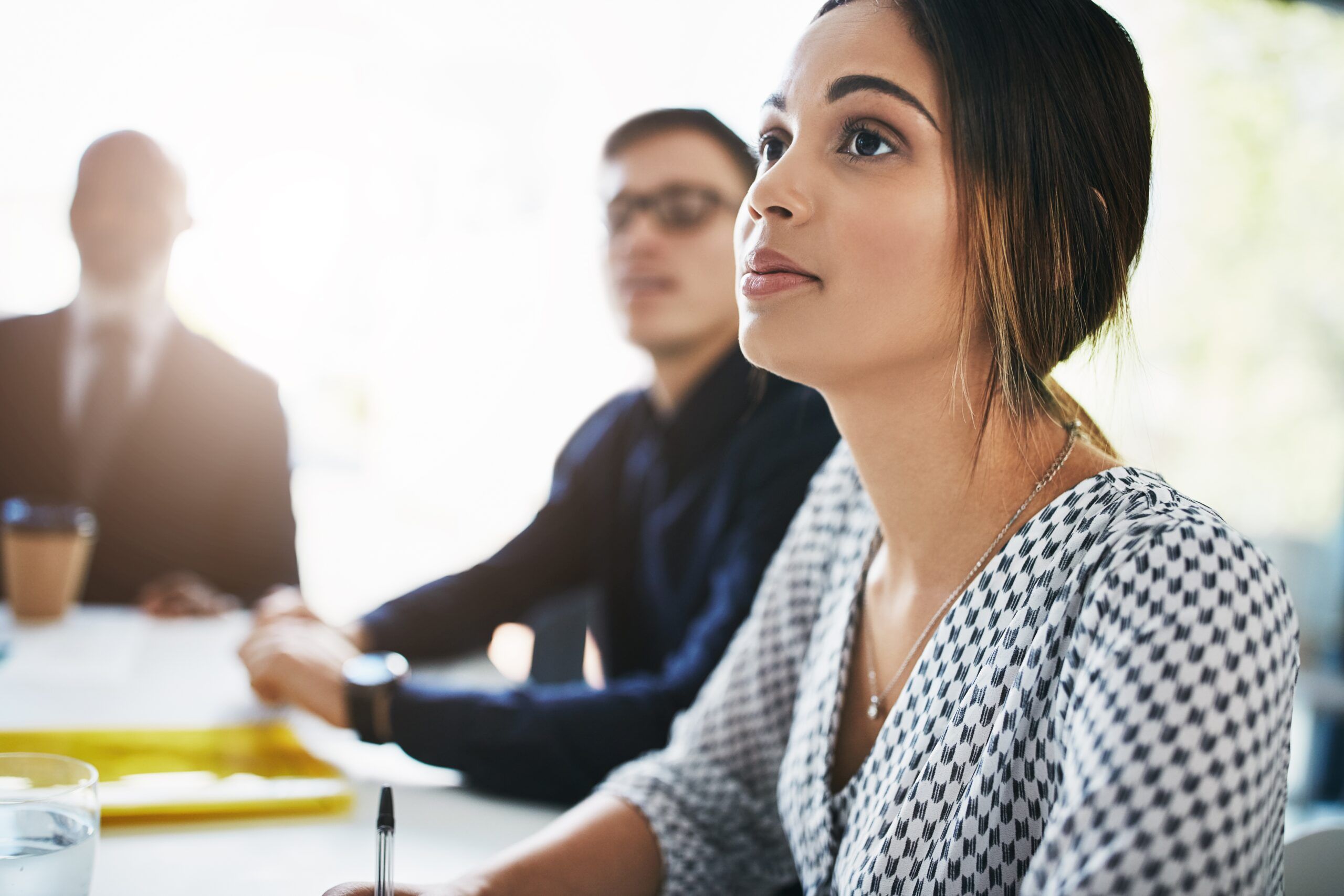 8 Nonverbal Habits That Naturally Command Respect