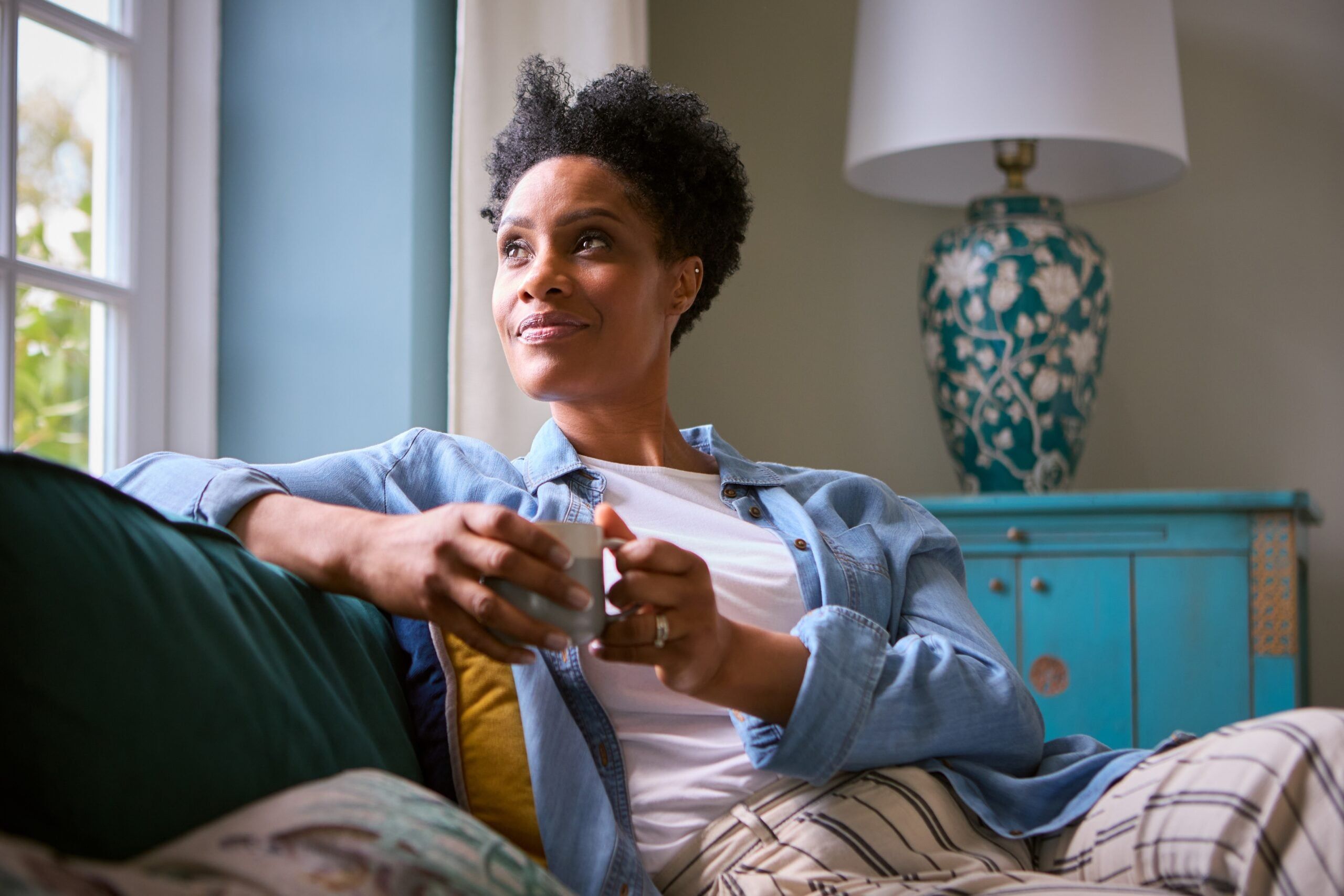 13 Subtle Behaviors Of Women Who’ve Entered Their No Fucks Era