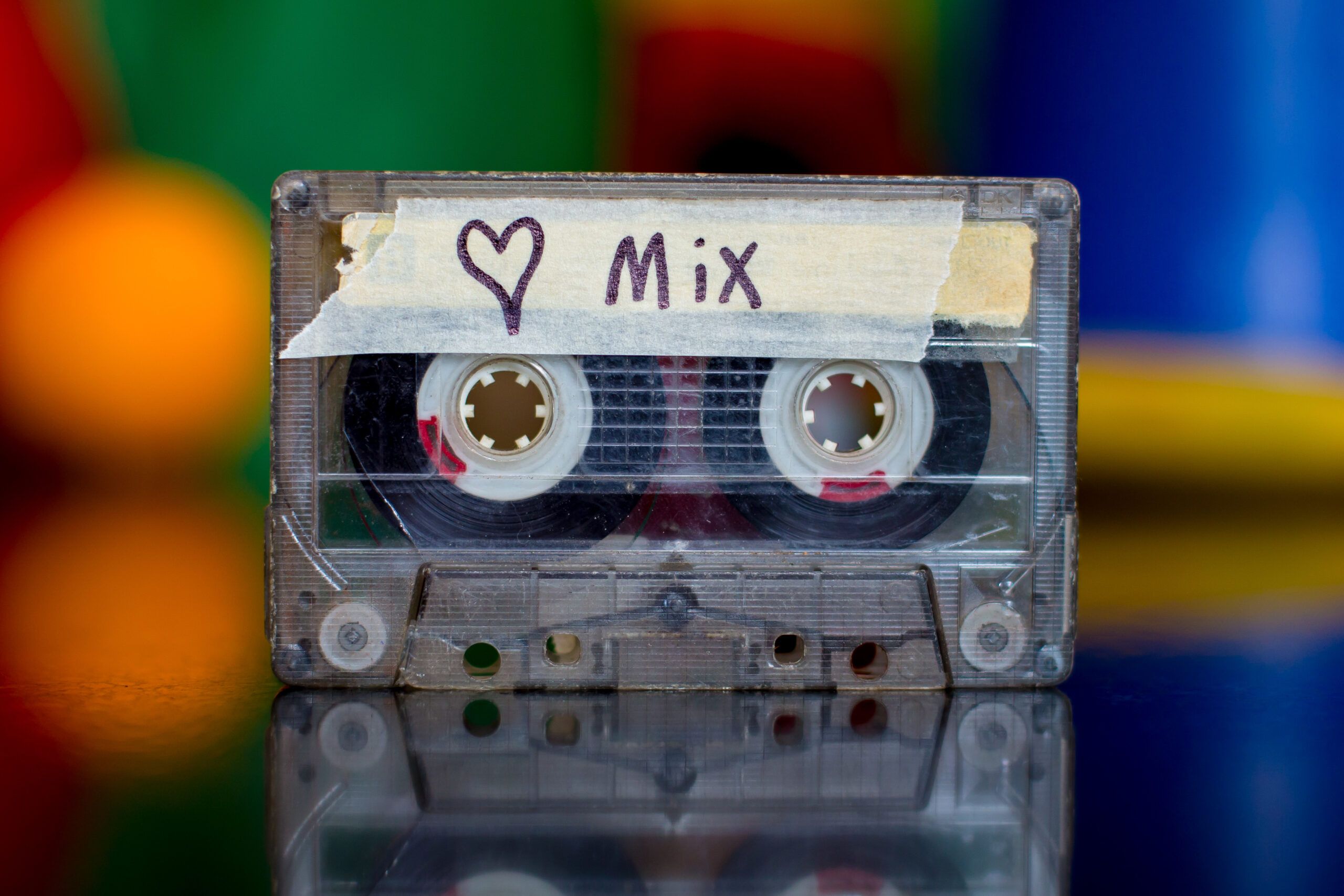 People Who Grew Up On “MTV And Mixtapes” Share These 12 Specific Markers Of High-Level Cultural Literacy