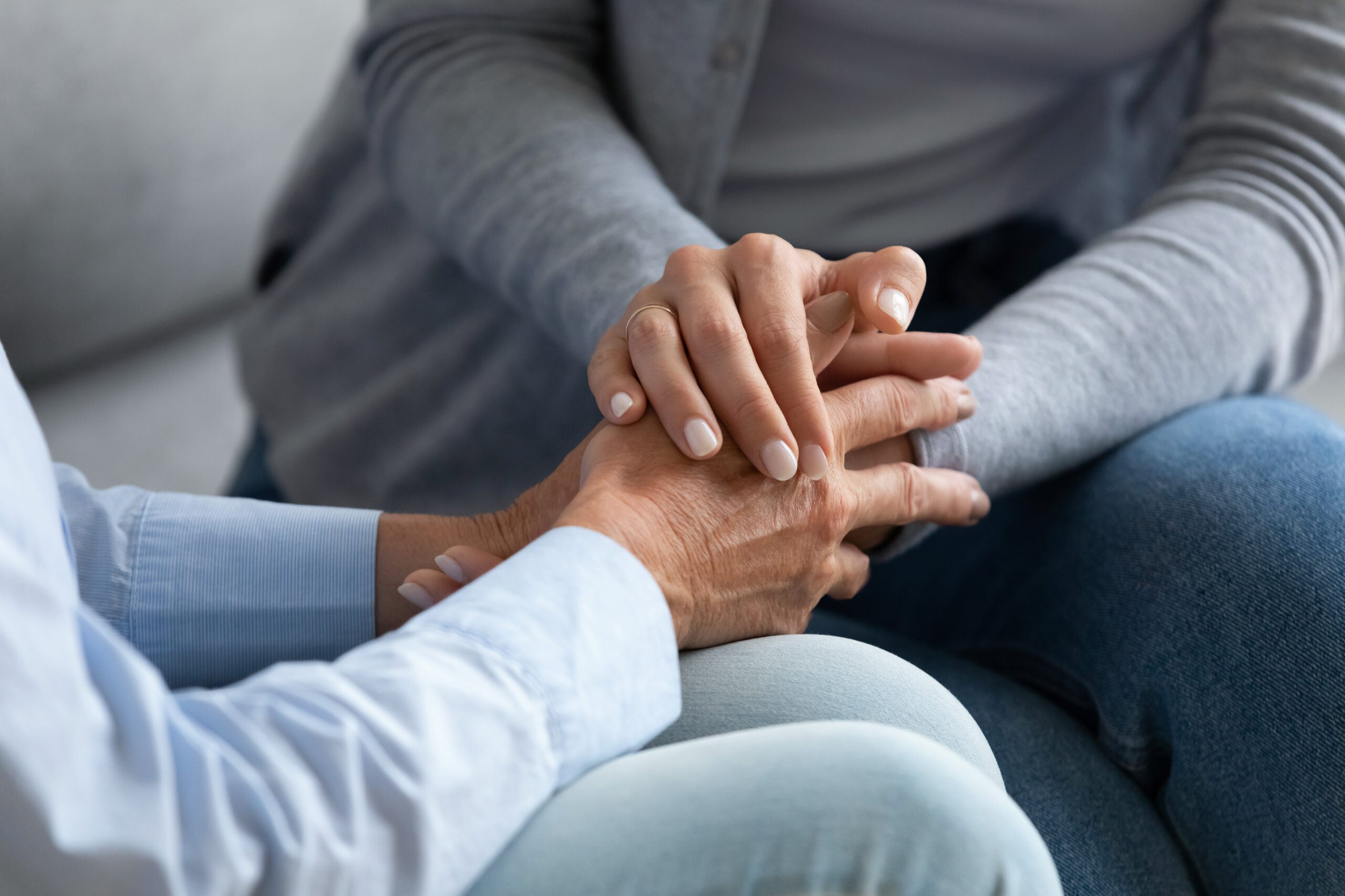 People who handle life’s hardest moments best aren’t the ones who never fall apart—psychologists say they share these 8 habits of recovering without letting pain take over their identity