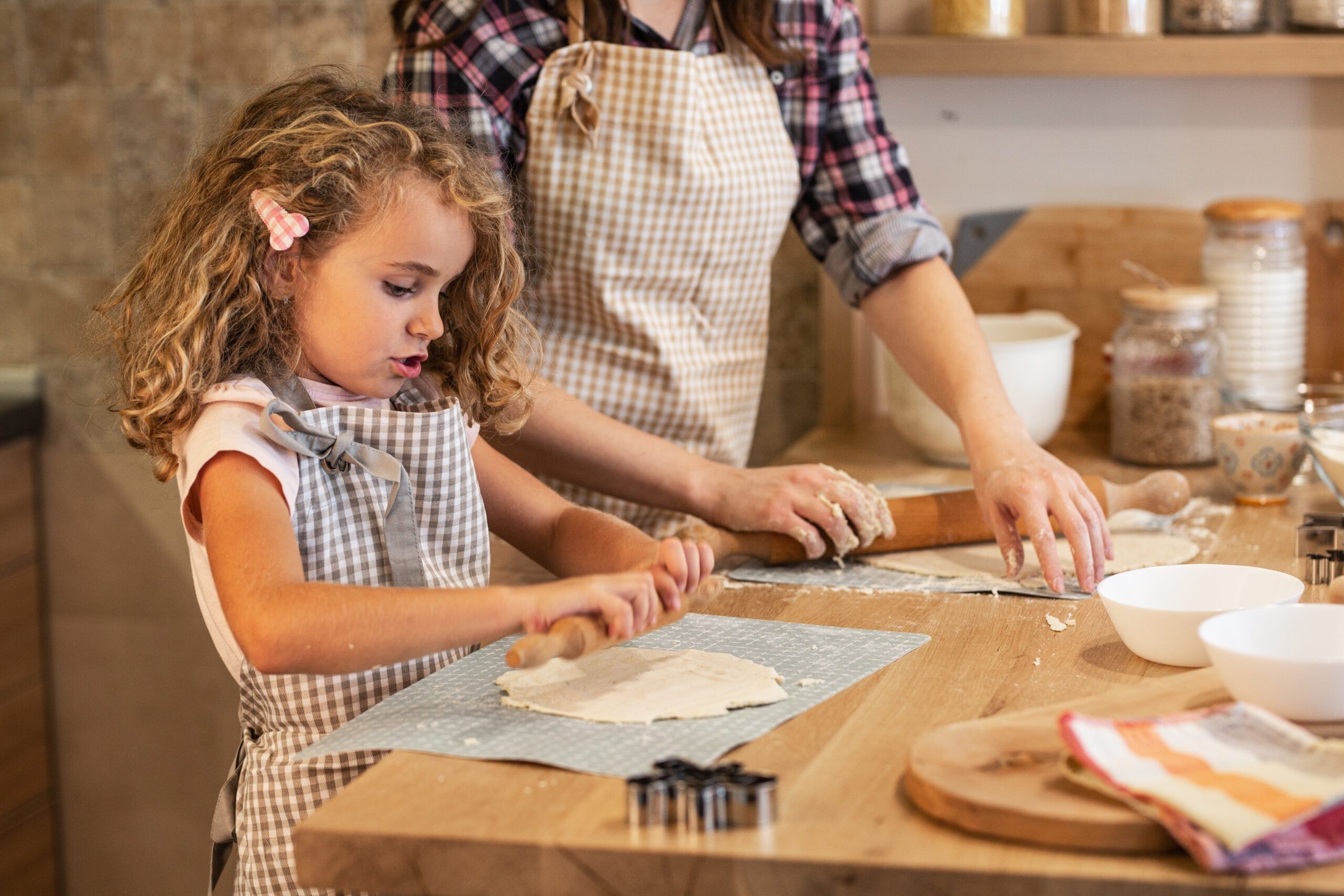 The most valuable things parents leave behind aren’t the big lessons—psychologists say these 10 ordinary memories end up meaning the most decades later
