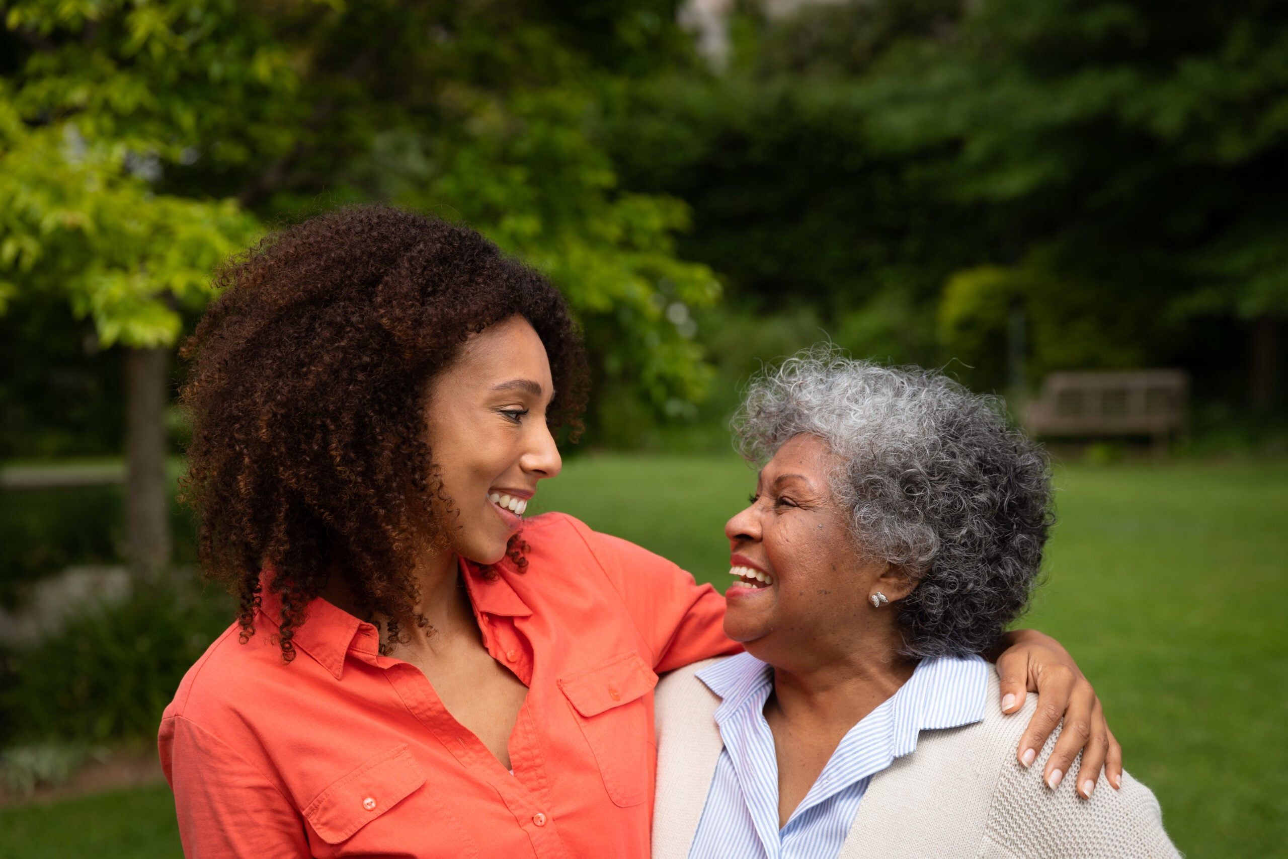 The difference between parents whose adult children love visiting and those who feel like it’s a chore usually comes down to these 10 subtle parenting habits