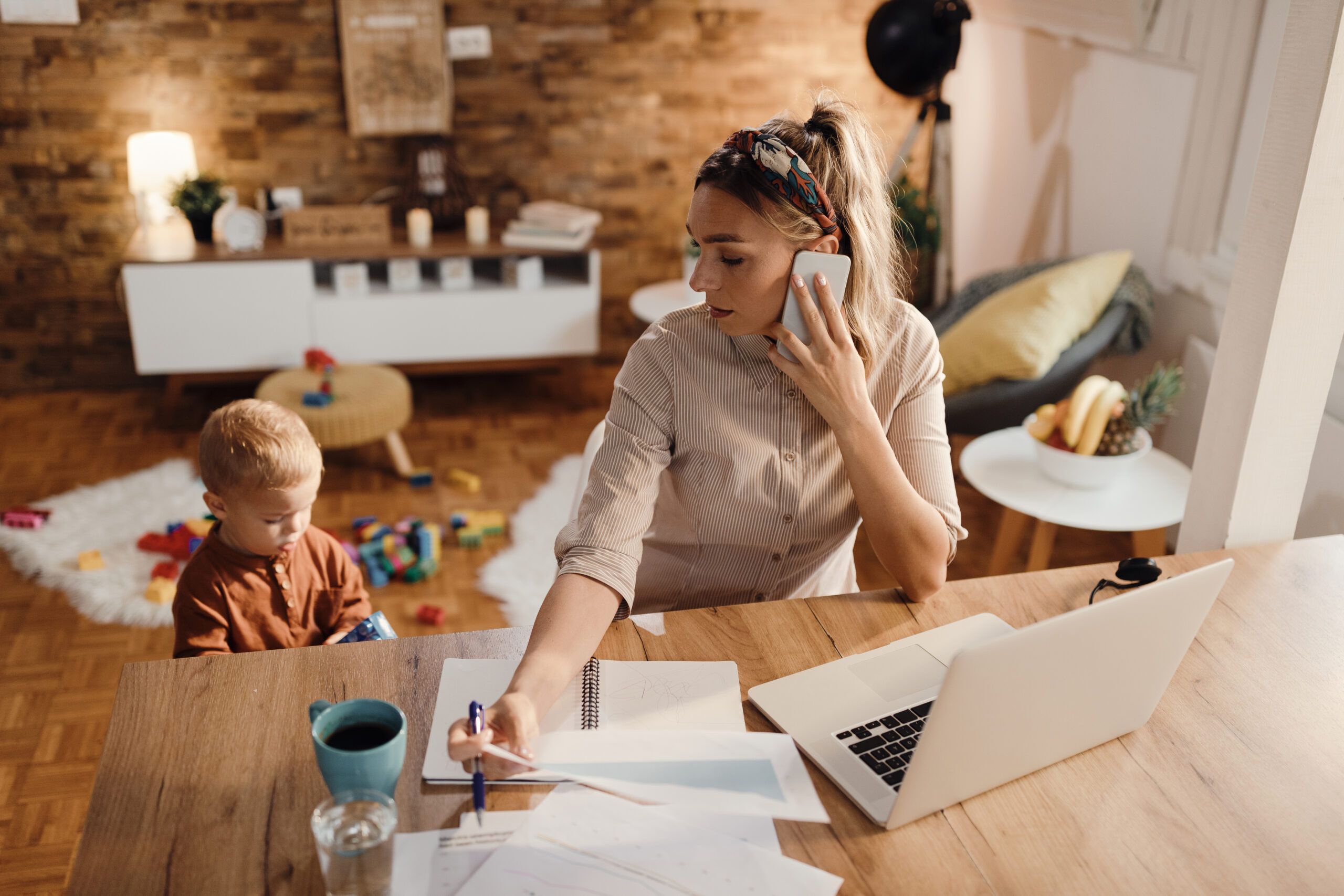 According to research, people who grew up with stressed or distracted parents often develop these 10 patterns around not relying on others