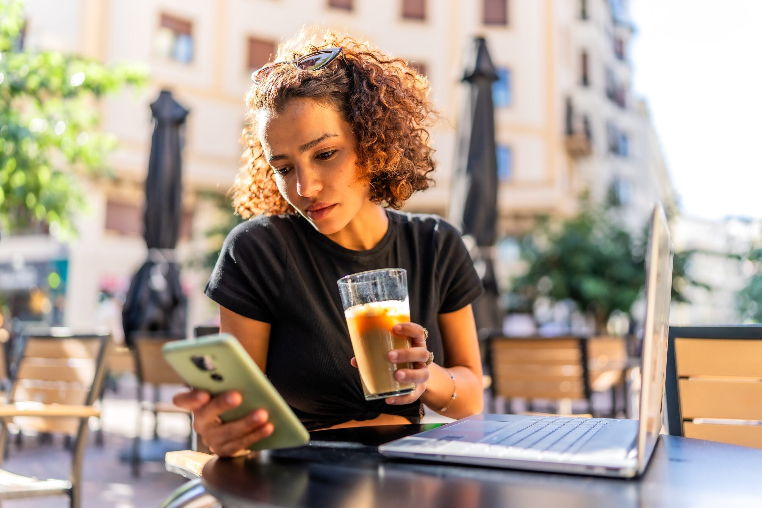 A friend I hadn’t spoken to in five years texted me out of the blue, and it made me realize most broken friendships aren’t actually beyond repair—they’re just missing these 9 things