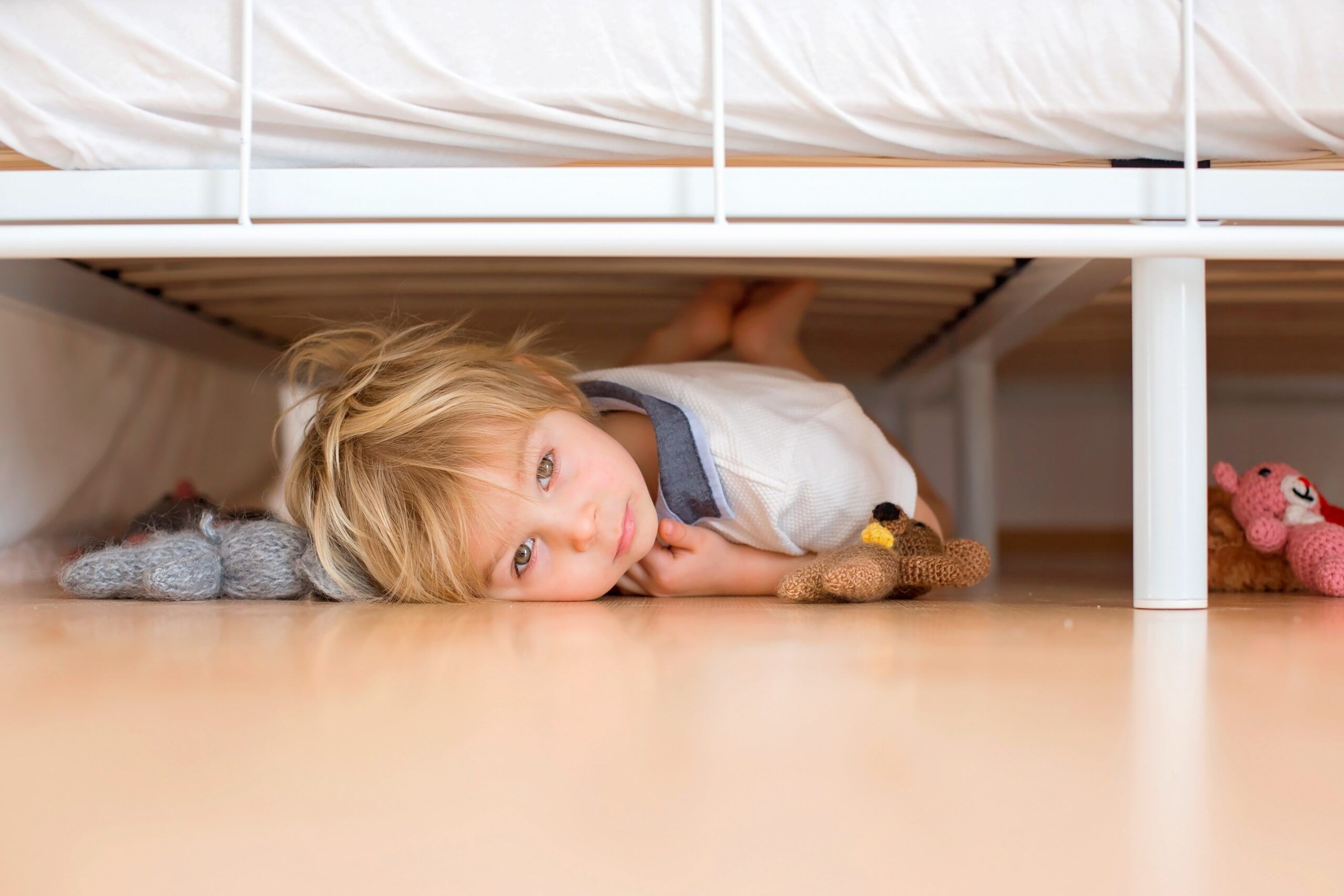 Psychology says people who never felt safe as kids don’t grow up fearful—they grow up with these 9 hyper-competence behaviors that look impressive until the exhaustion hits