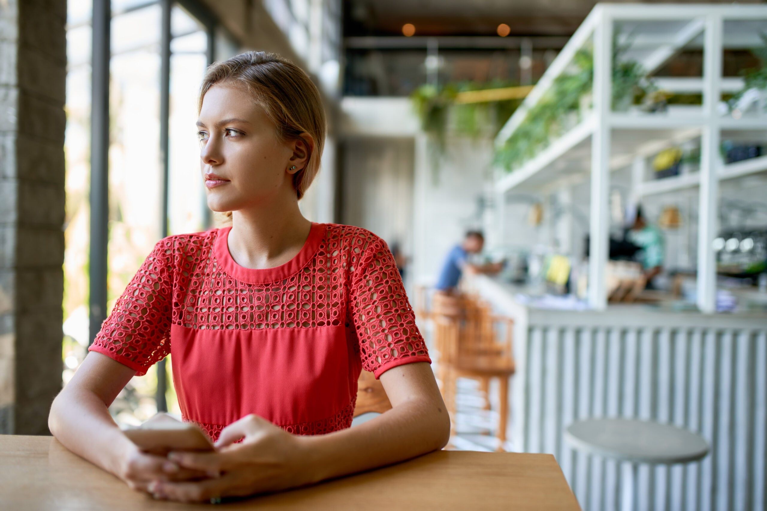 Adults who choose to live far away from their parents often describe these 12 recurring experiences that shaped the decision