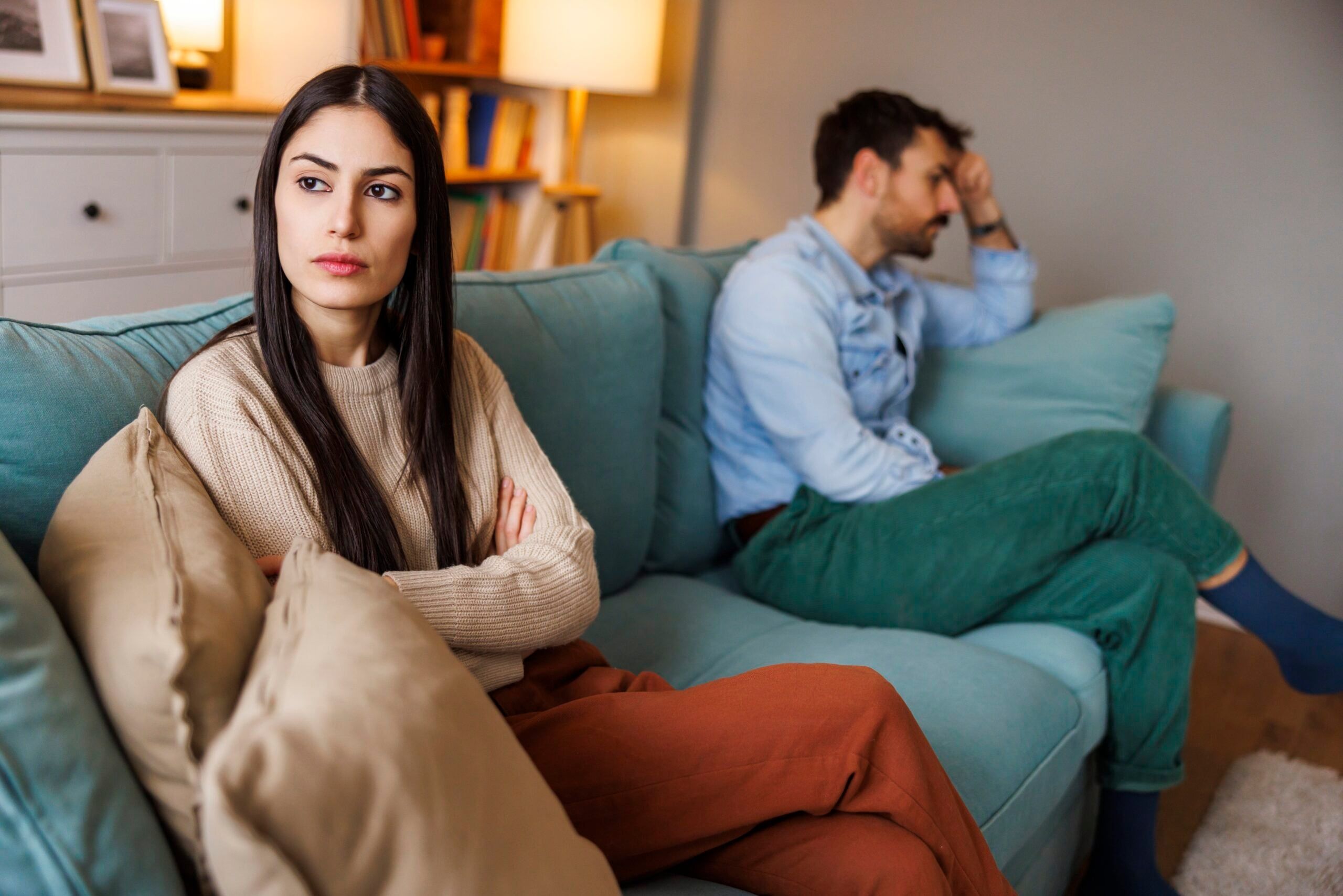 The most dangerous people don’t yell—they do these quiet things that make you doubt yourself instead