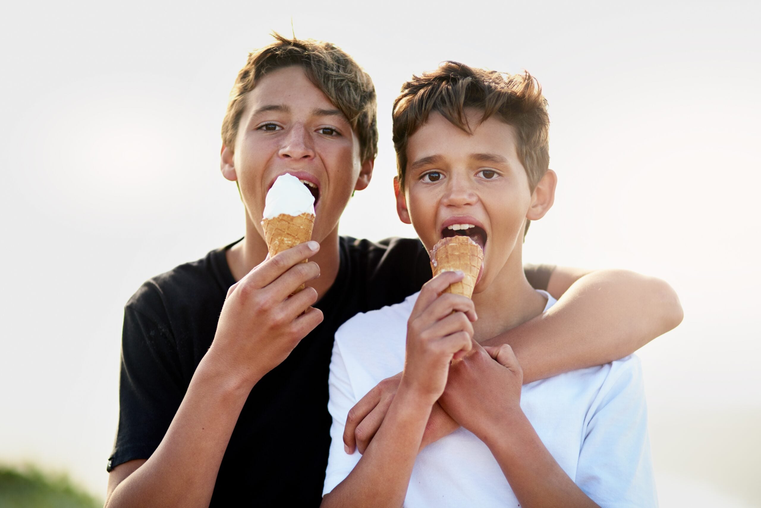 My sibling and I were raised in the same home but grew into strangers—and psychology says these 12 family dynamics explain how that happens