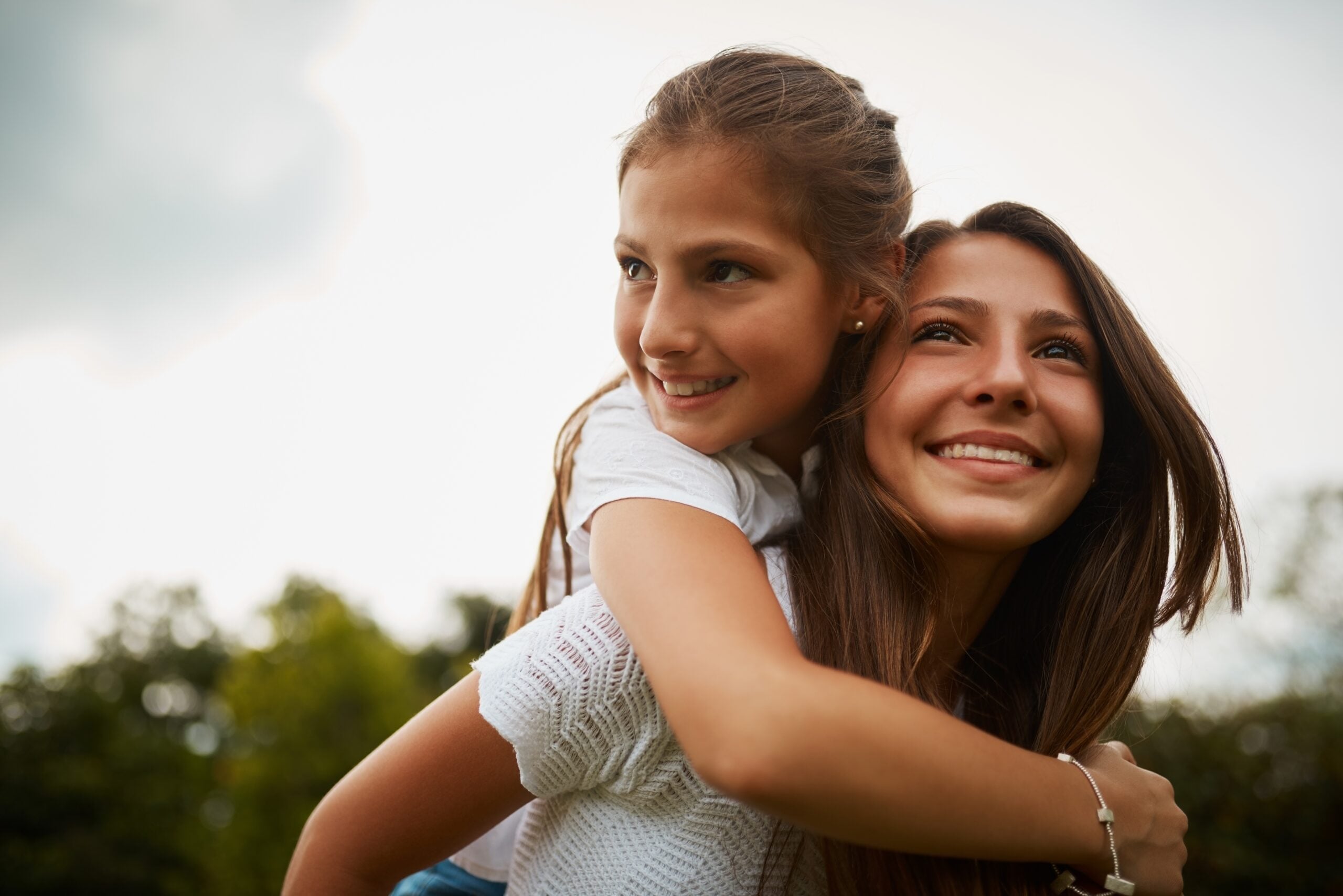 Oldest daughters often grow into a very specific kind of adult—and therapists say it shows up in 9 traits that look like strength but come from survival