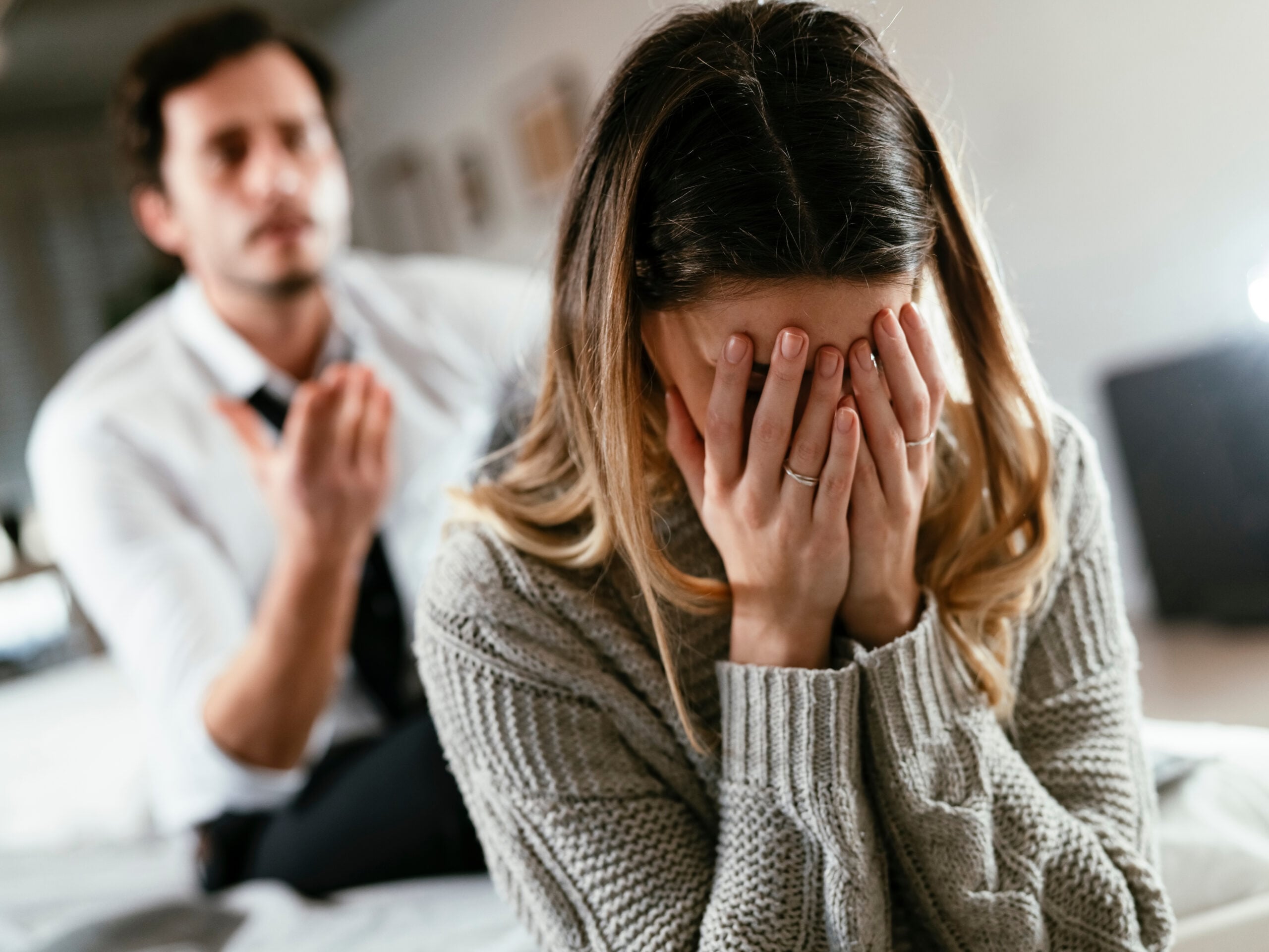 Is Your Marriage Rotting Under The Weight Of The Second Shift? 10 Signs of Resentment You’re Ignoring