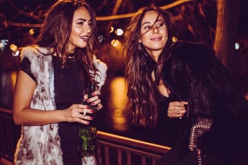 My Best Friend Went Down On Me On A Girls’ Night Out & It Didn’t Ruin Our Friendship