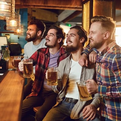 15 Types of Guys You’ll Find at the Bar On Friday Night