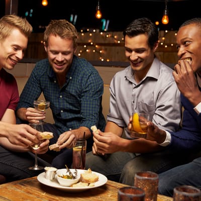 Yes, I Judge You By Who You Hang Out With — I Won’t Date You If Your Friends Do These Things