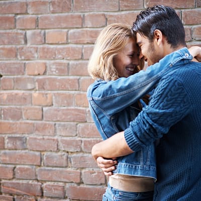 10 Signs That Hooking Up Isn’t For You