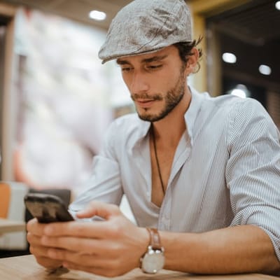 8 Texting Behaviors Guys Think Are Sexy That Are Actually Just Gross