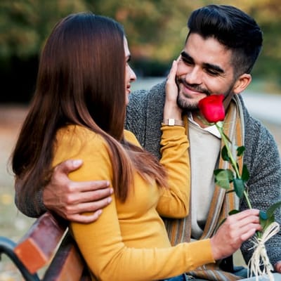 14 Romantic Gestures Women Want To Experience From Guys